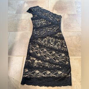 Bebe lace dress xs